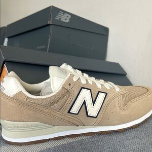 BNIB New Balance X J Crew 996 J Suede Beige and White Sneakers Athletic Shoes